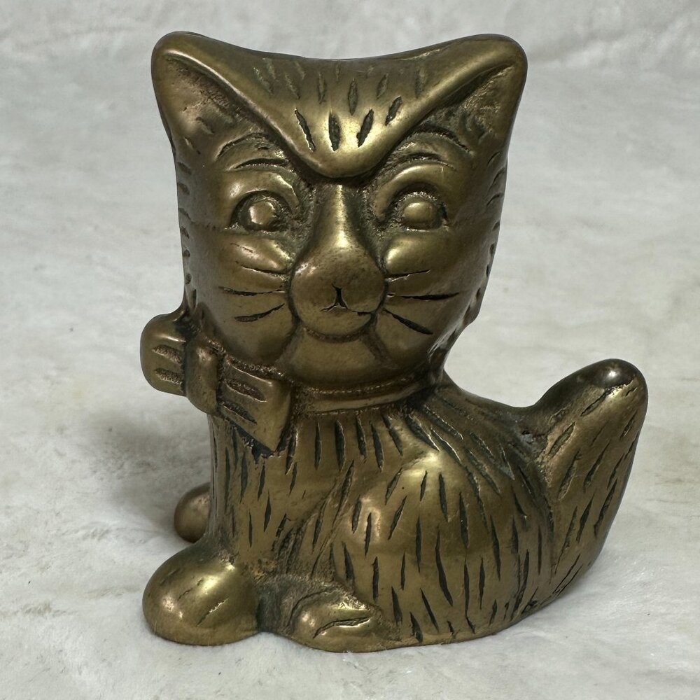 Vintage Solid Brass Kitty Kitten Cat Paperweight Figurine 1970's shelf sitter